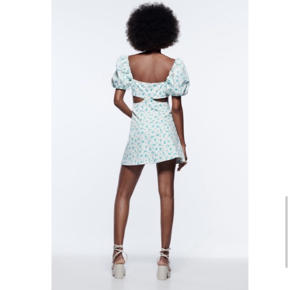 zara cut out floral dress Zara Blue White Dresses Zara Dresses Zara Floral Cut Out Mini Dress Large Womens White